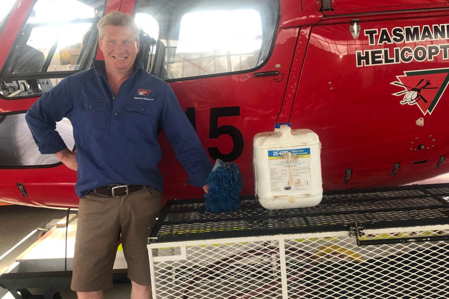 Tasmanian Helicopters Zi 400 HD Aircraft Cleaner